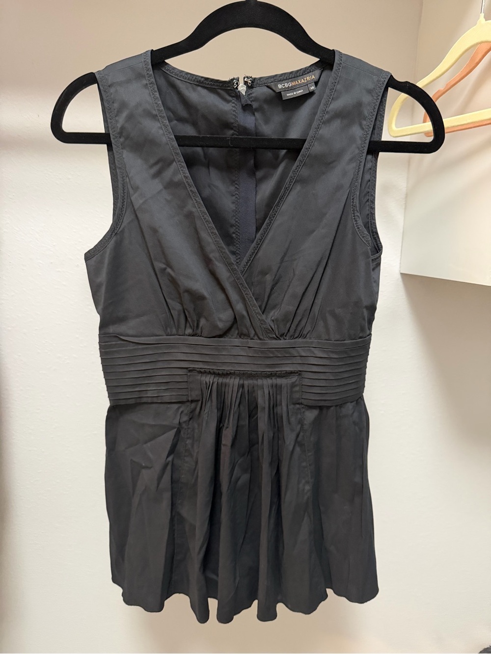 BCBGMaxAzria Black V-Neck Pleated Waist Sleeveless Mini Dress